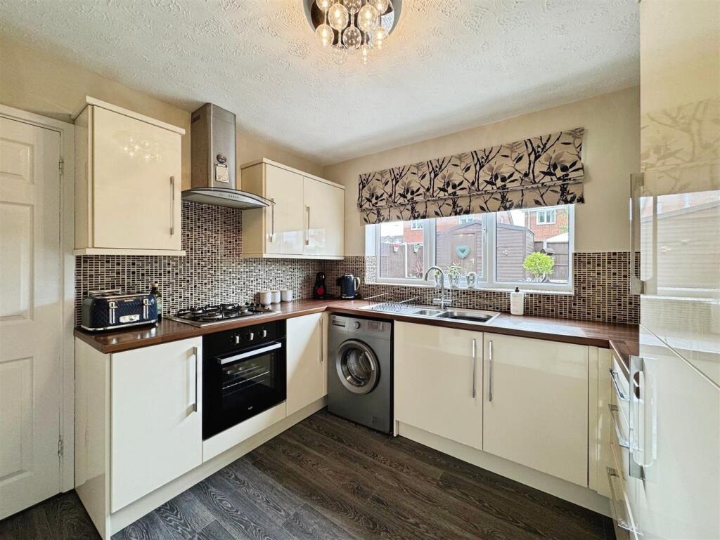 a15332a1--4946-AA7E-96FEFB5CF05D-26642-0000110EB4D