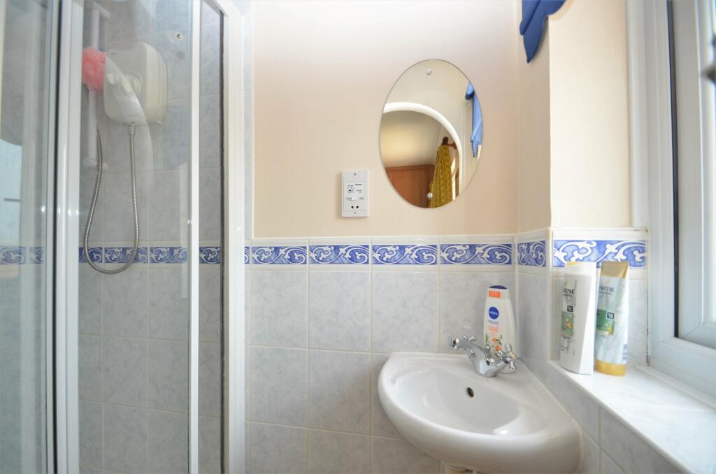 Bedroom 1 Ensuite