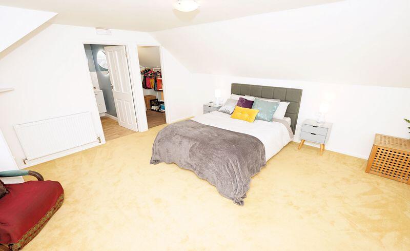 Principal bedroom