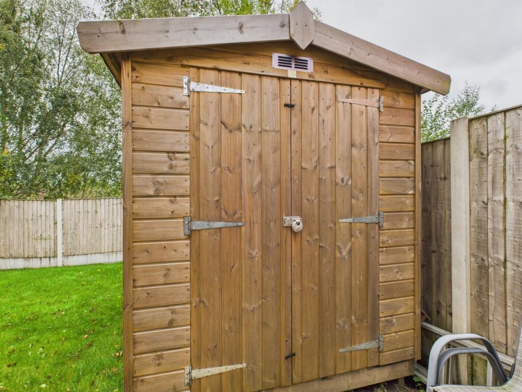 CAM03729G0-PR0154-STILL025