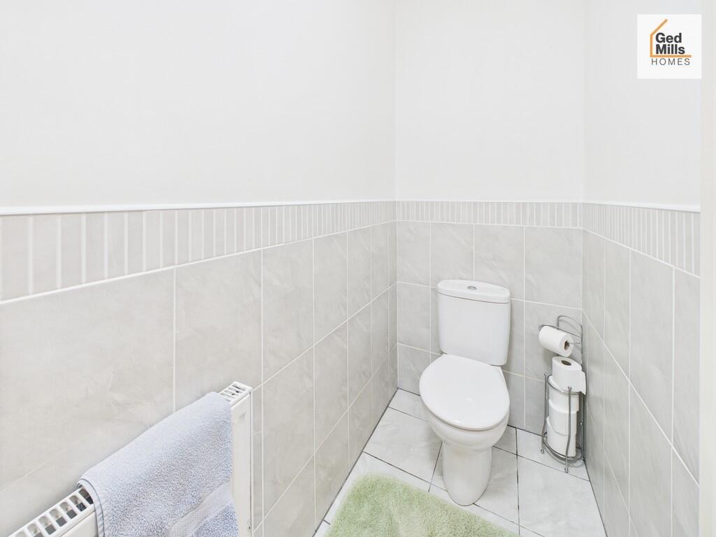 CAM04261G0-PR0083...