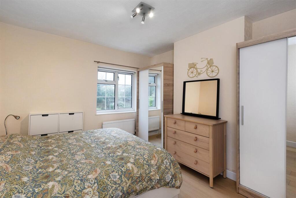 Hillingdon Avenue, TN13 3QT 009.jpg