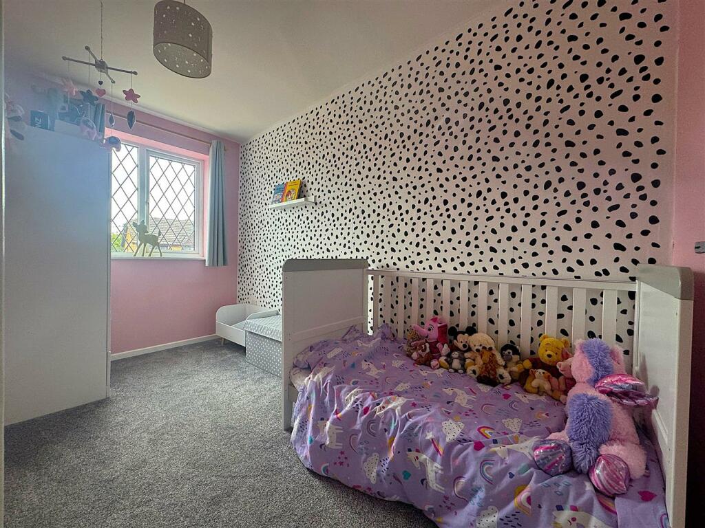 Bed 3.jpg