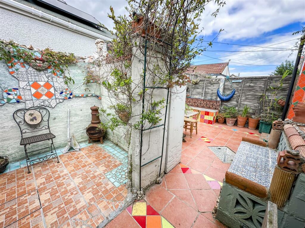 ALTERNATE VIEW OF GARDEN