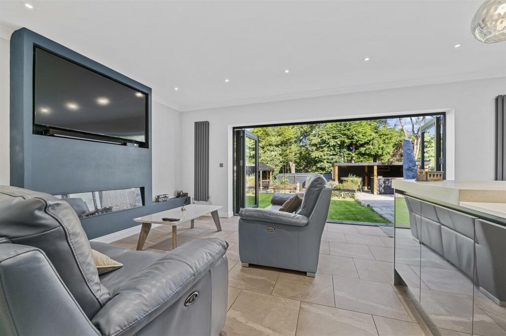 Kitchen/Breakfast/Family Room
