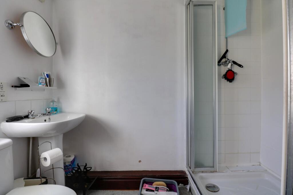 en-suite showeroom