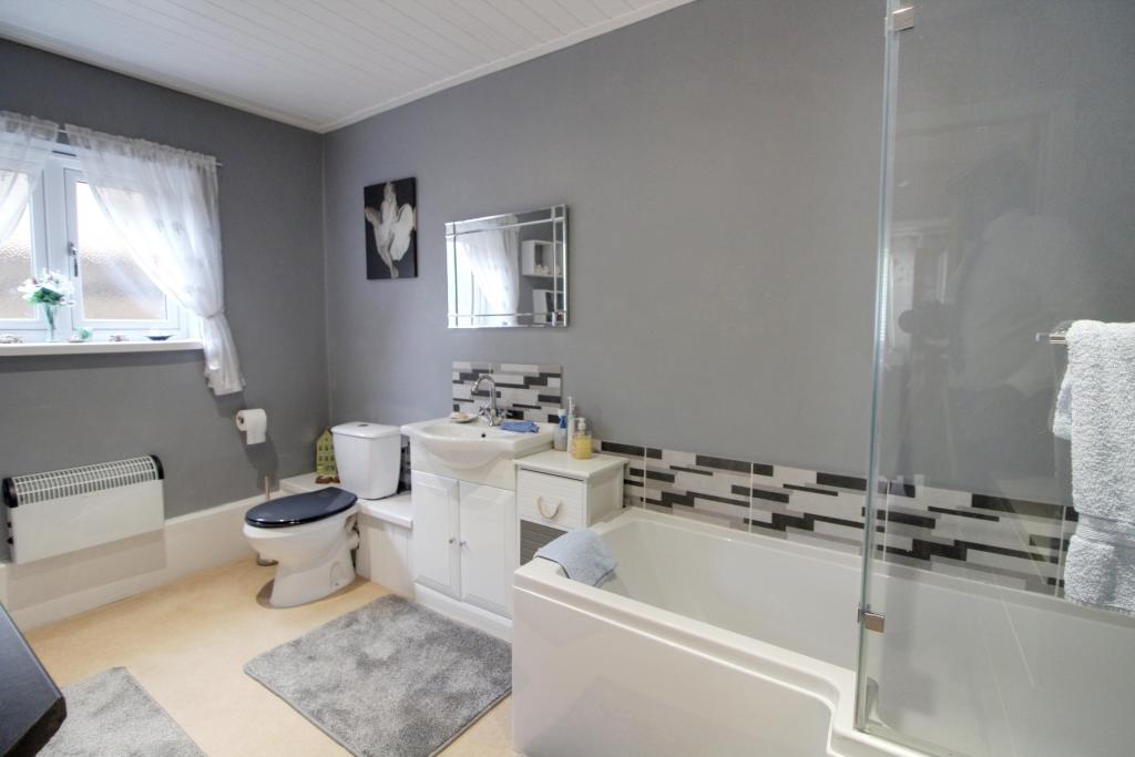 Tb ground ensuite