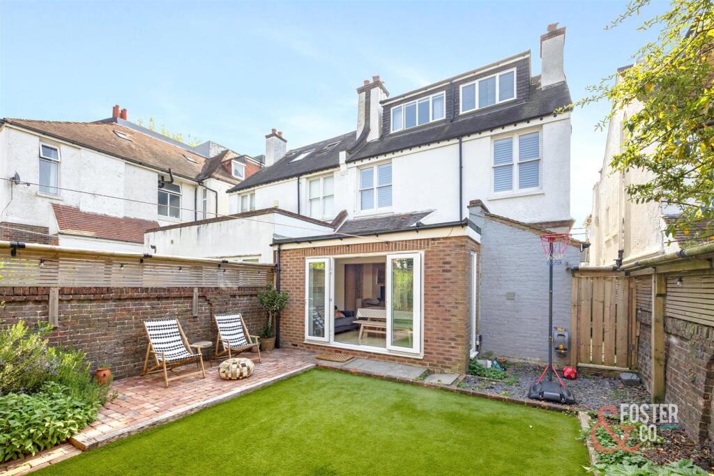 Burton VIllas, 6-022.jpg