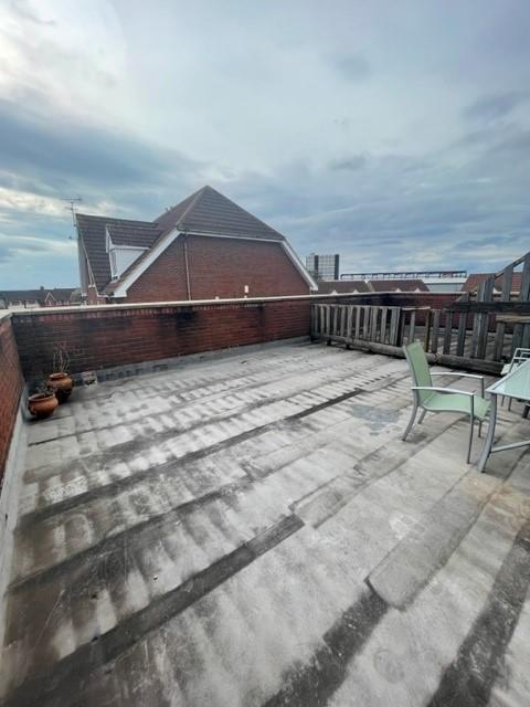 Roof Terrace 2.jpg
