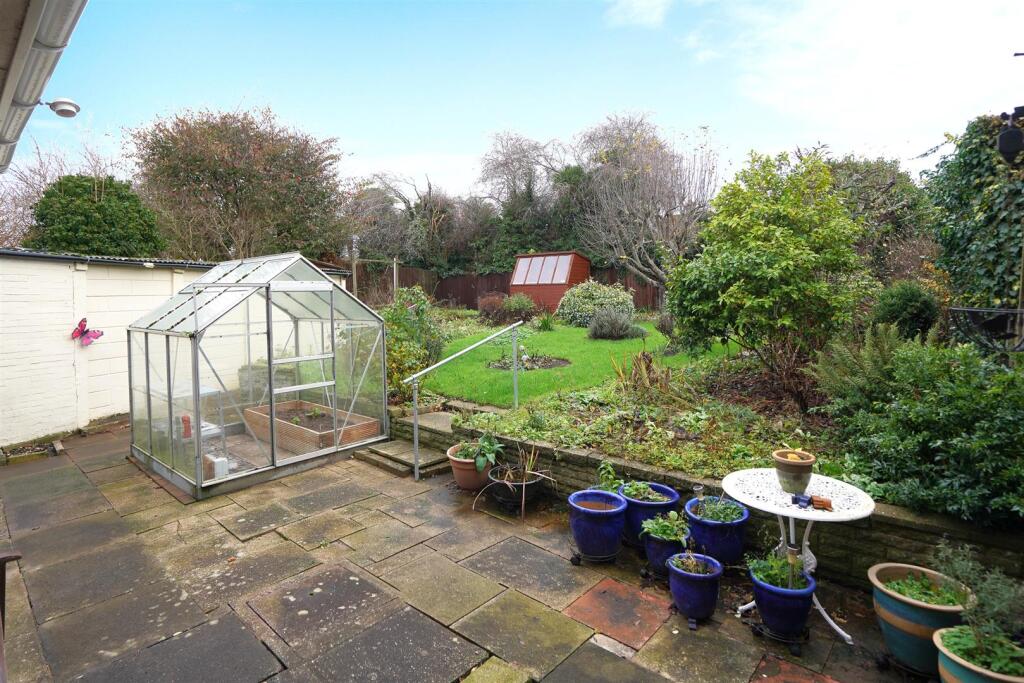 67 Ashford Gardens-12.jpg