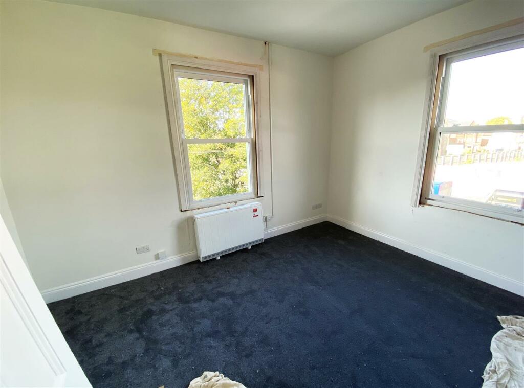 Lounge 002.jpg