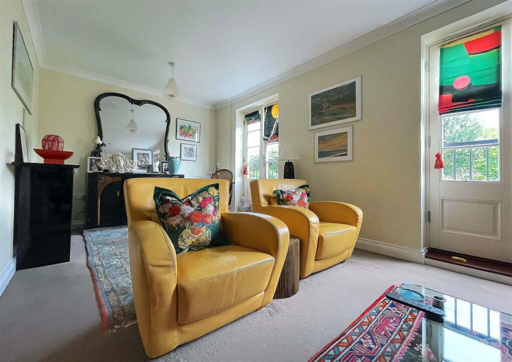 living room 3.jpg