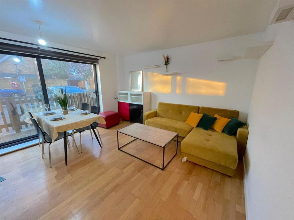 WhatsApp Image 2024-03-07 at 17.53.20 (1).jpeg