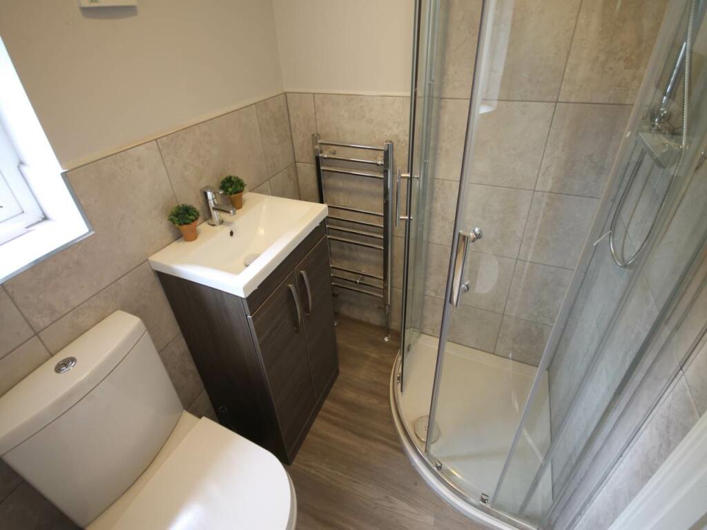 Room Two En-suite