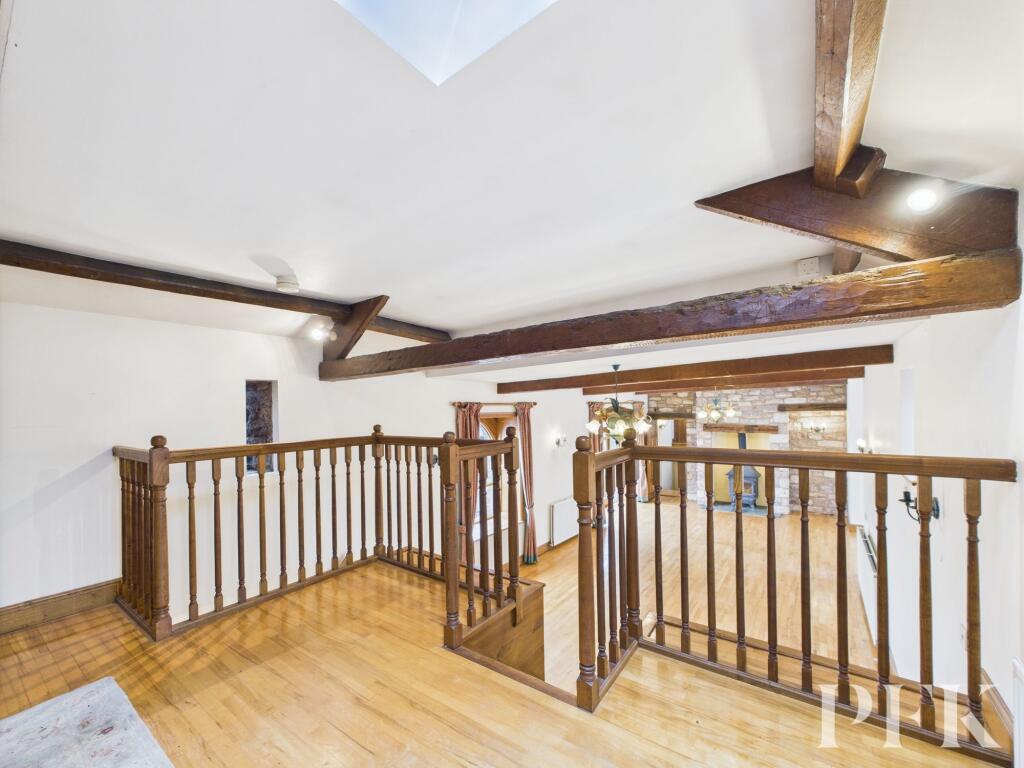 Swinburn Barn - Mezzanine Level