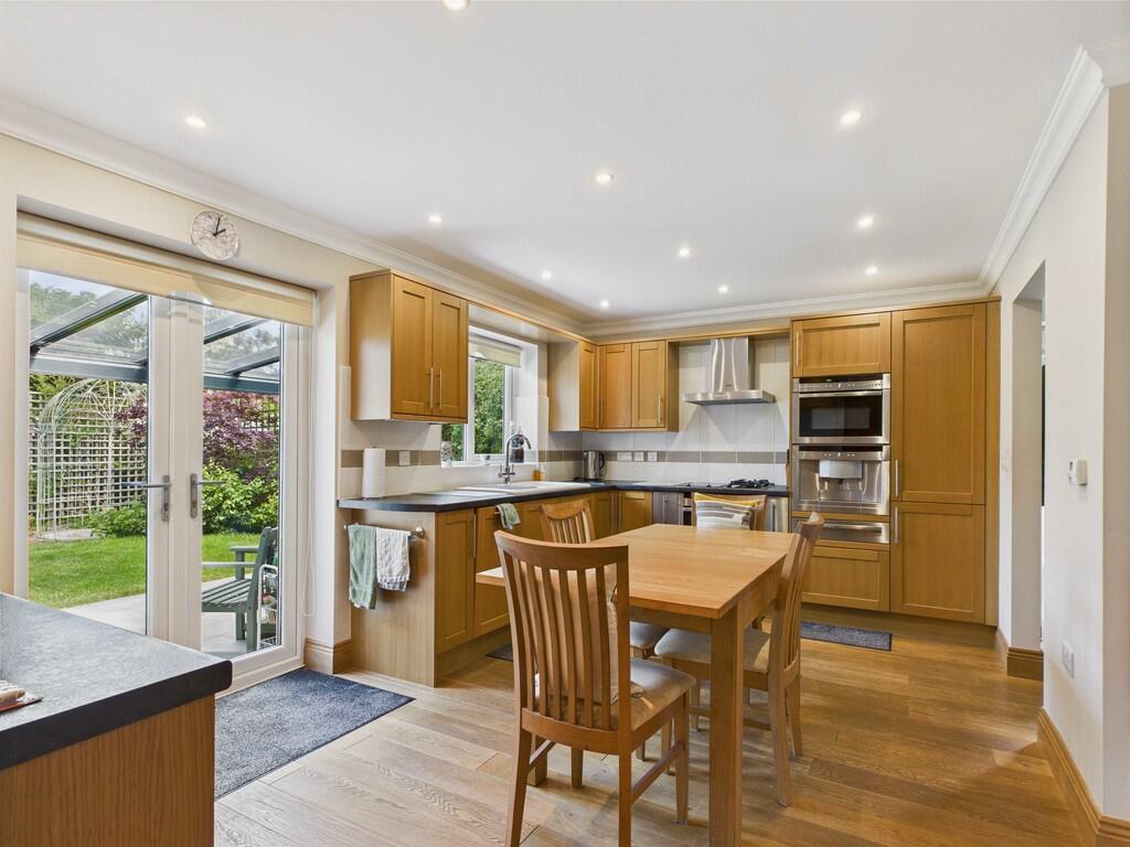 CAM04092G0-PR0067...