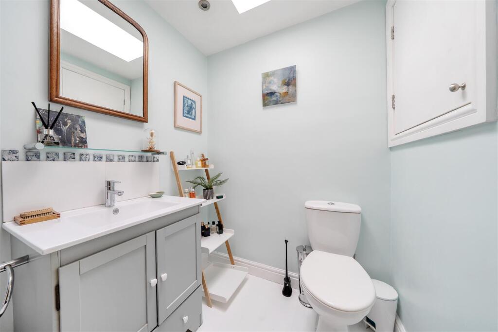 Annex Shower Room