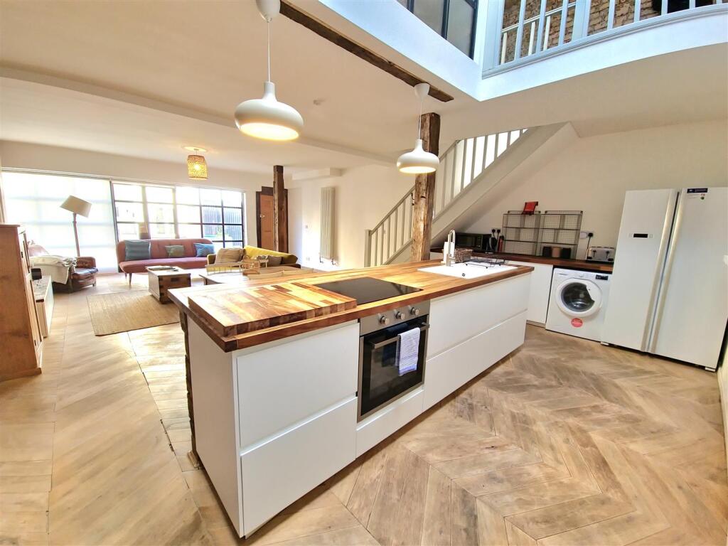 Living Room/Kitchen