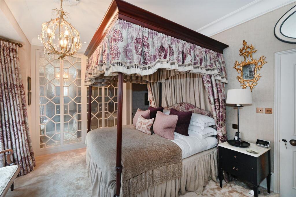 3-13-Sloane-Court-West (4).JPG