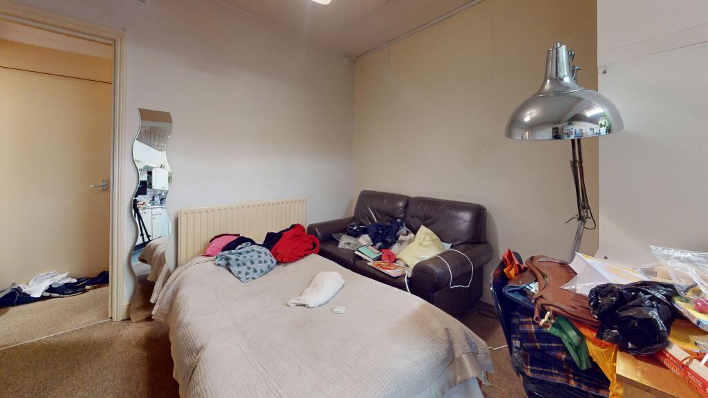 57 Larkfield Road, Richmond, Surrey, TW9 2PG