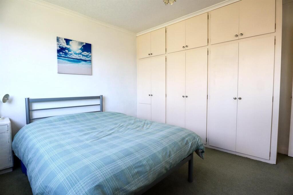 Bedroom 1 (2).jpg