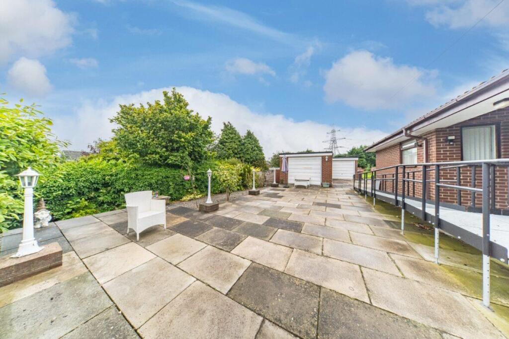 16 Tern Way driveway.jpg