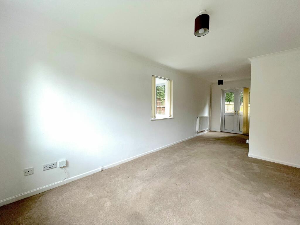 Living Room (3)