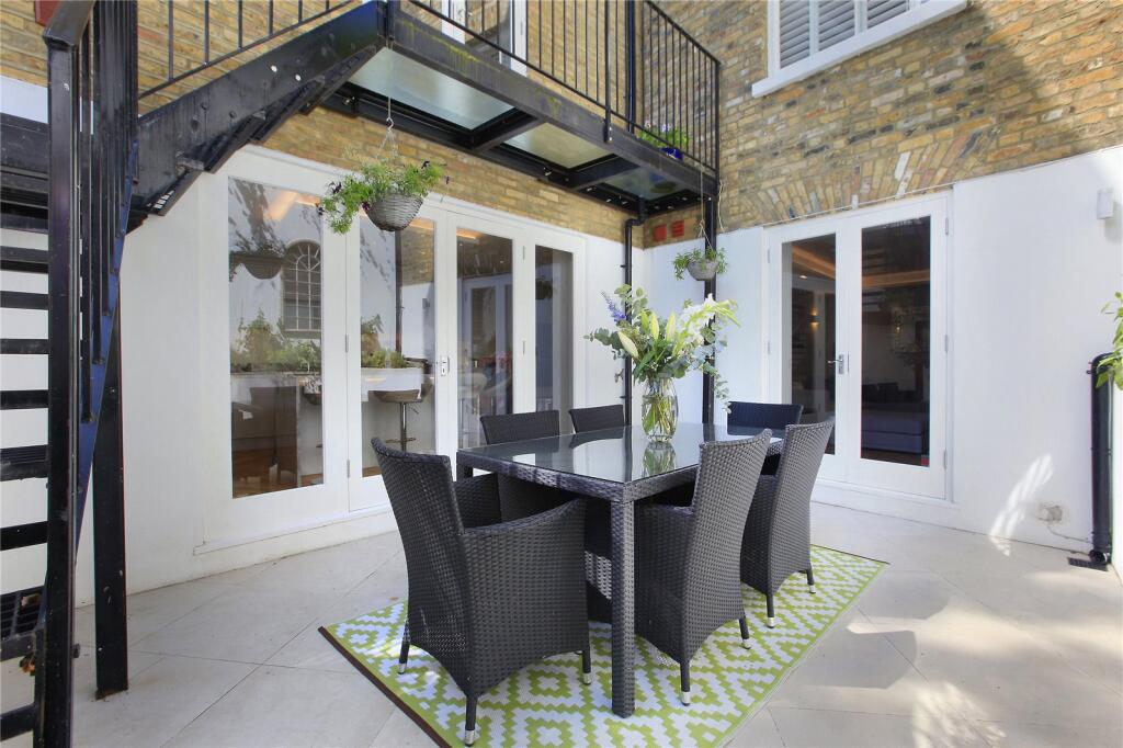 property in Crescent Grove, 
Clapham, SW4