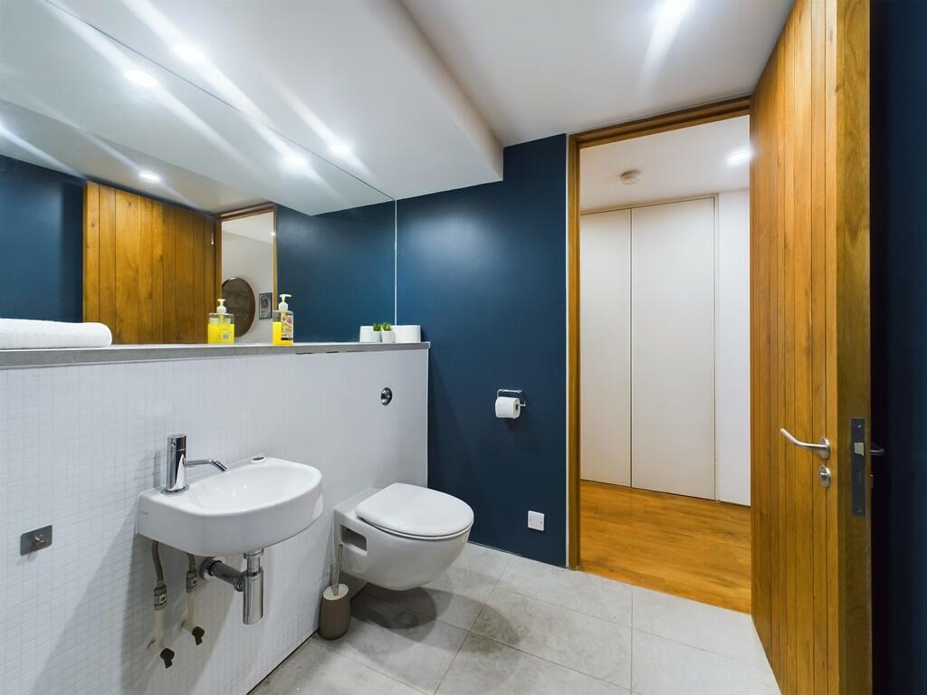 CAM02089G0-PR0294...