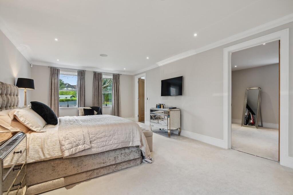 principal bedroom.jpeg