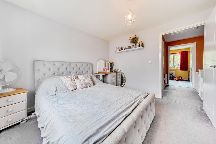 16 6817652fb2eed 1286968 ARW 16