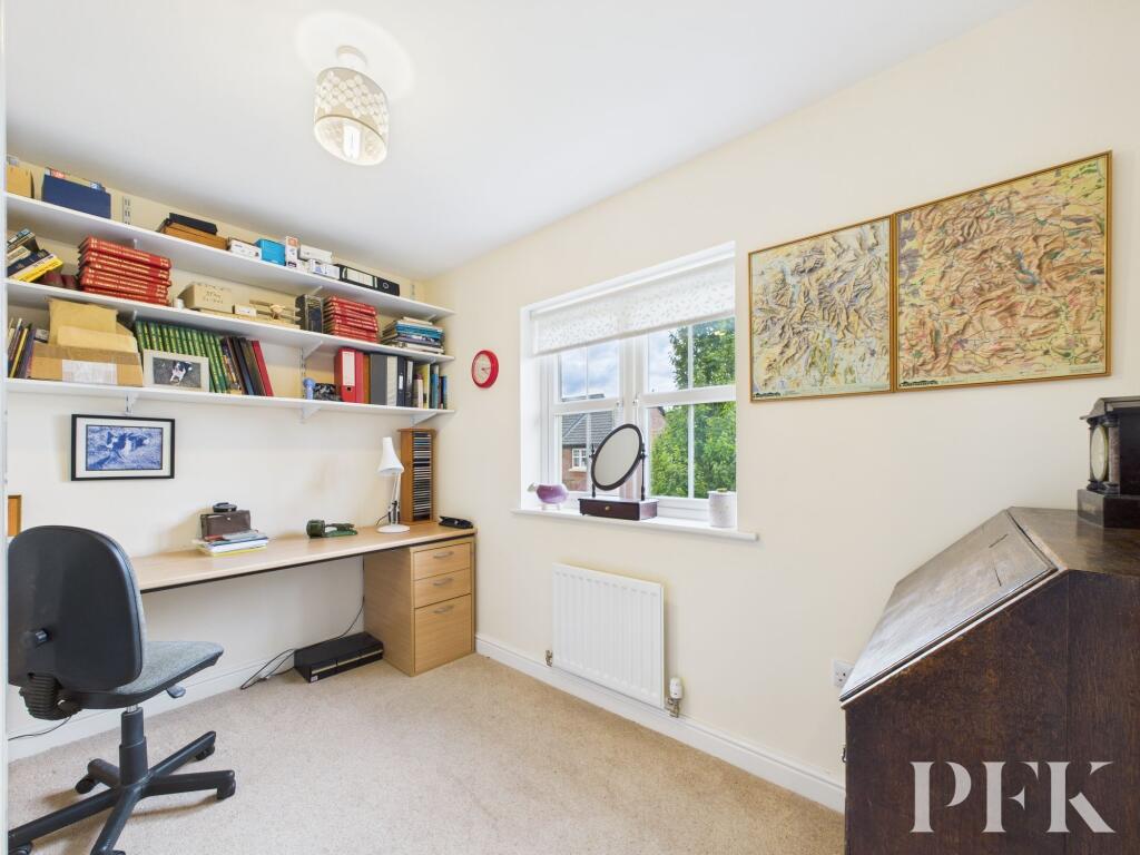 Bedroom 4 / Study