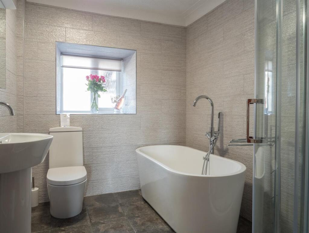 Elmtree Bathroom.jpg