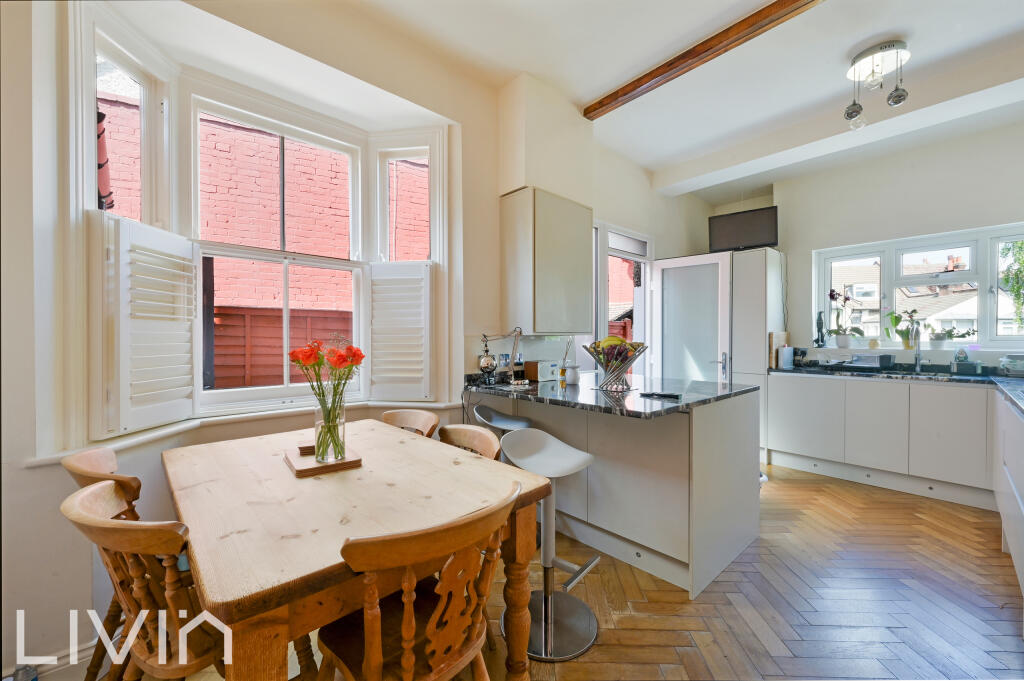 ST. AGUSTINES AVENUE, 24-18