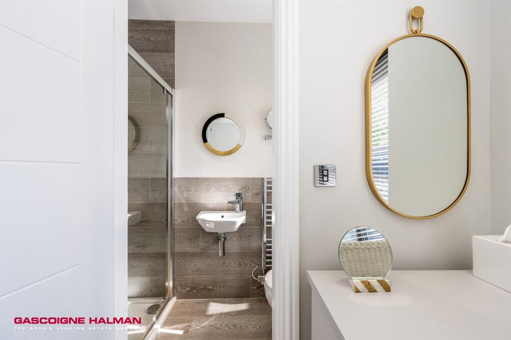 Bedroom 3/Ensuite