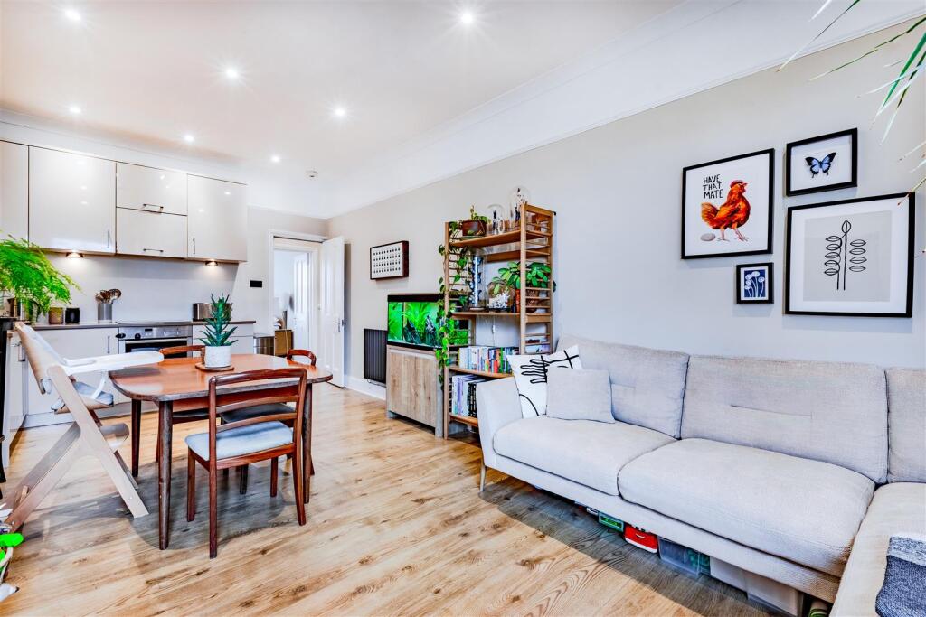 Open Plan Kitchen Reception