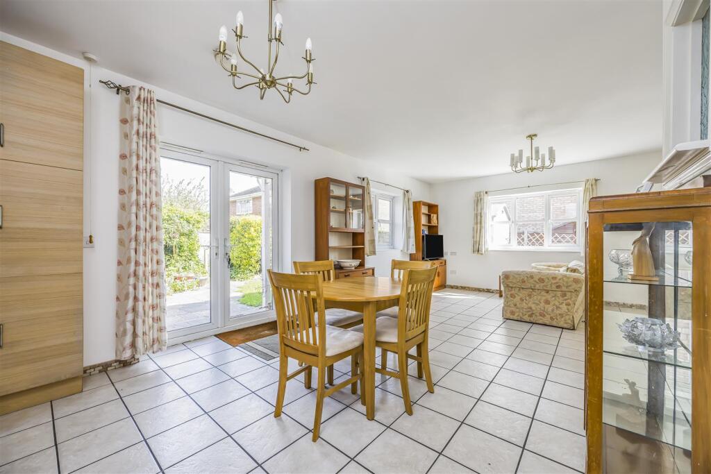 18 Cawley Road, Chichester-PorticoMarketing-Nexa-9