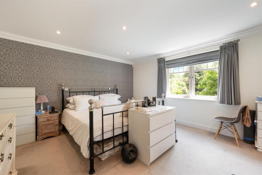 THE ROSEBERYS (6).jpg