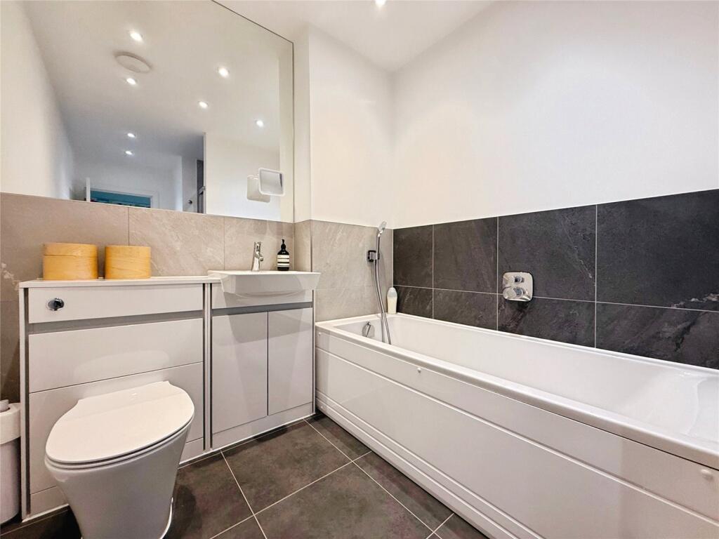 Main Bathroom