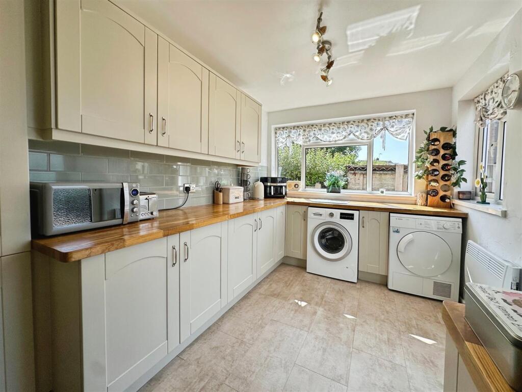 fe96885a--4B57-8AC5-7032CA799EE7-10334-0000222D565