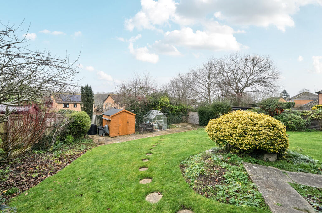 Garden Close, Hook, Hampshire, RG27