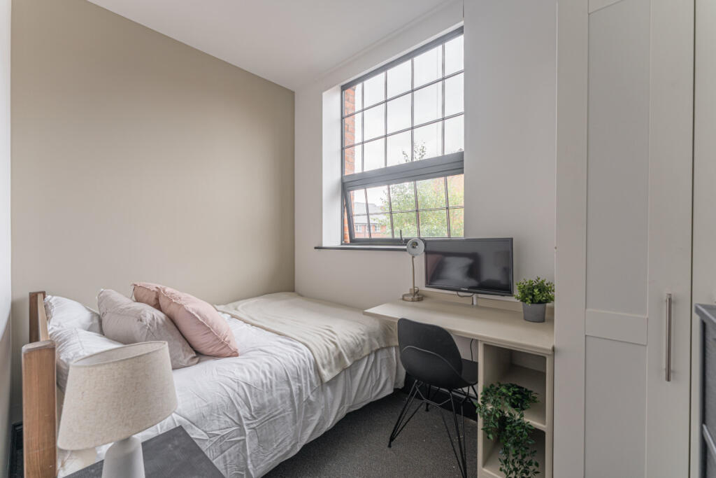 The Hosiery Factory Flat F Bedroom 1