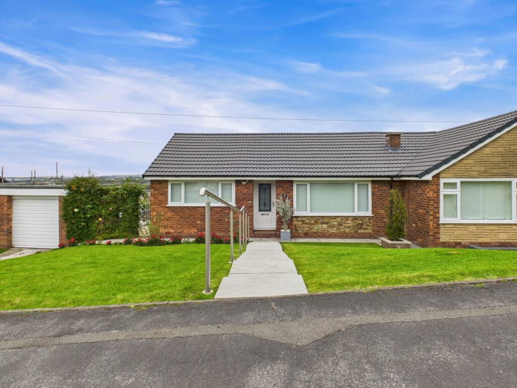 CAM03729G0-PR0150-STILL003