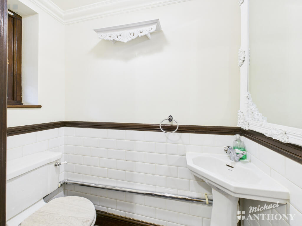 CAM03852G0-PR0218-STILL020