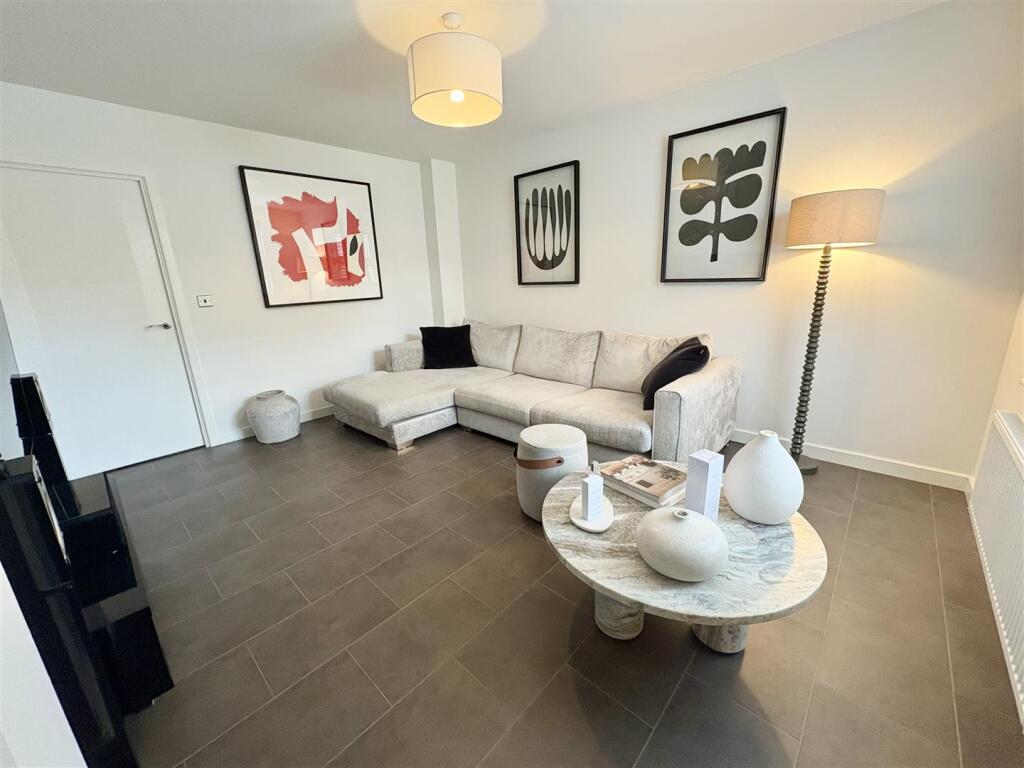 lounge3.jpg