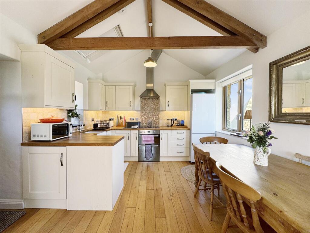 Lounge/diner/kitchen