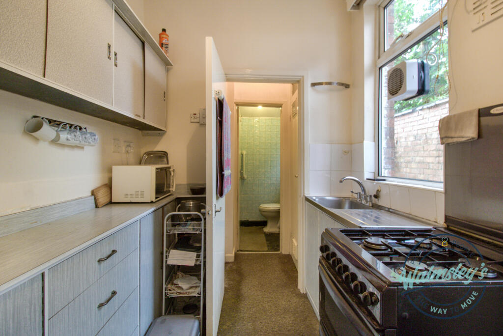 Kitchen towards bathroom
