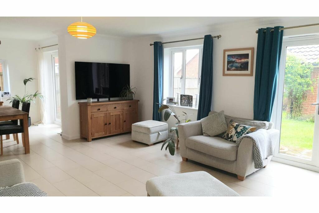 Living / Dining Room