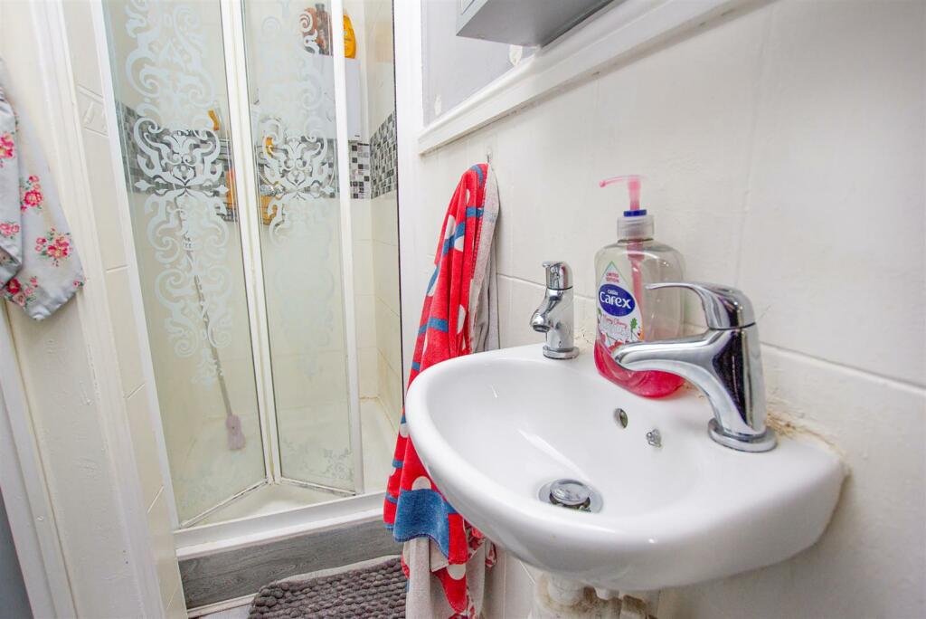 Downstairs Shower Room/WC