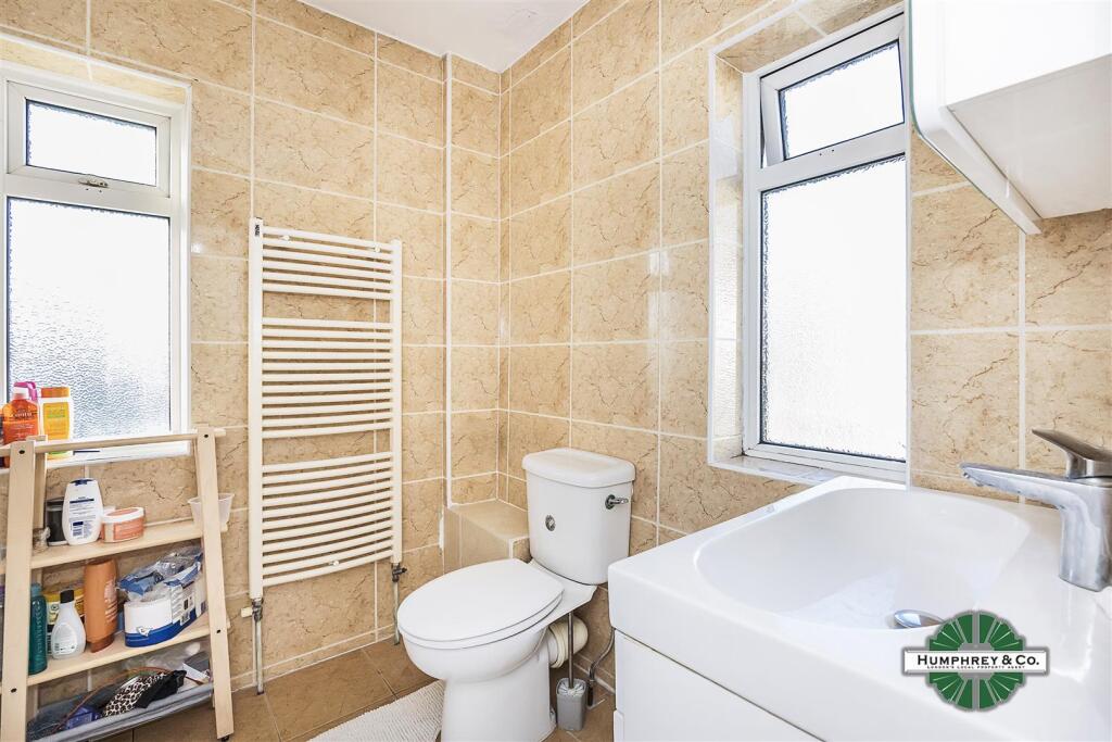 16 Tunnel Gardens -001.jpg